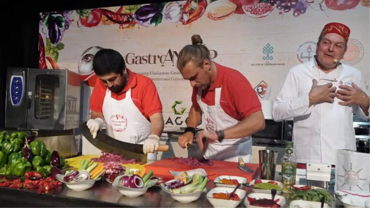 Dünyaca Ünlü İtalyan Şef Hayran Kaldığı Gaziantep'ten Ev Alacak