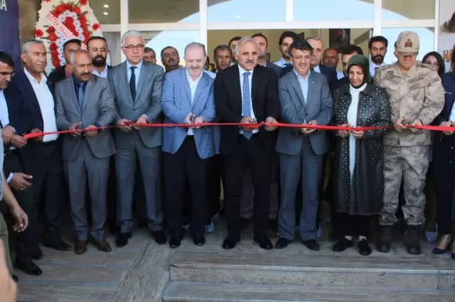 Göl Manzaralı Hayvan Bakım Tesisi Hizmete Açıldı Göl Manzaralı Hayvan Bakım Tesisi Hizmete Açıldı