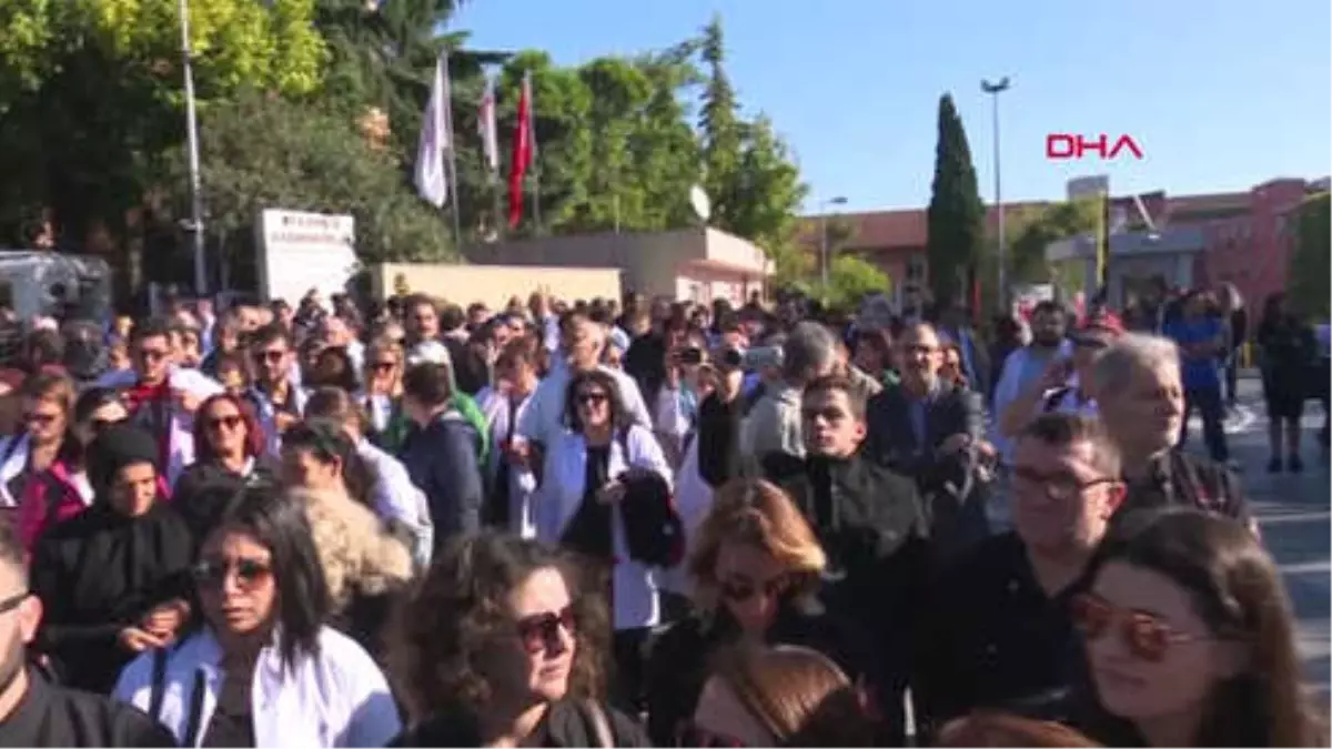 İstanbul- Öldürülen Doktor İçin Sessiz Siyah Çığlık Yürüyüşü