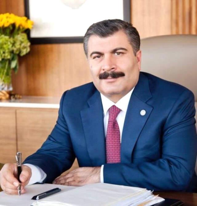 Sağlık Bakanlığı Harekete Geçti! Acil Servislerdeki Sistem Sil Baştan Değişecek Sağlık Bakanlığından Hastanelerde yeni dönem. Acil servislerdeki yoğunluğun azaltılması için 'Kırmızı-Sarı-Yeşil Alan' uygulaması vatandaşın daha iyi anlayacağı şekilde düzenlenecek. Randevu almayı kolaylaştıracak önlemler de hayata geçirilecek. | Sungurlu Haberleri
