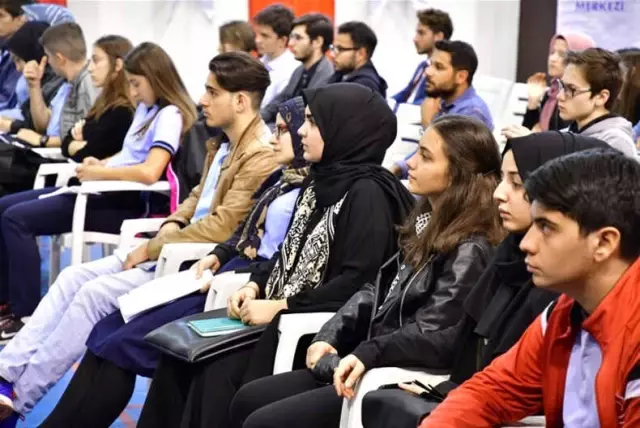 Tokat'ta Türk Dünyasına Genç Bakış Çalıştayı Yapıldı Tokat'ta Türk Dünyasına Genç Bakış Çalıştayı Yapıldı