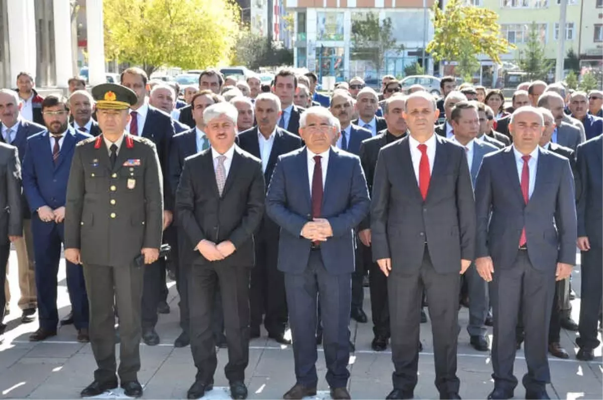 Atatürk'ün Kars'a Gelişinin 94. Yıl Dönümü Kutlandı