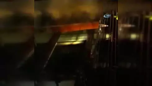 Bayrampaşa'da Plastik Fabrikasında Korkutan Yangın Bayrampaşa'da Plastik Fabrikasında Korkutan Yangın