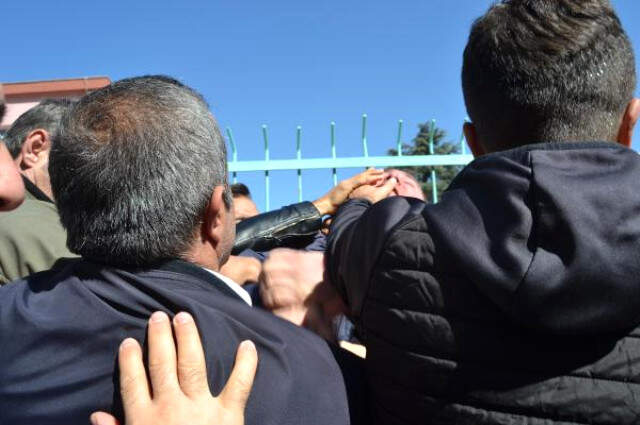 Kılıçdaroğlu'na Şehit Evi Ziyaretinde Protesto