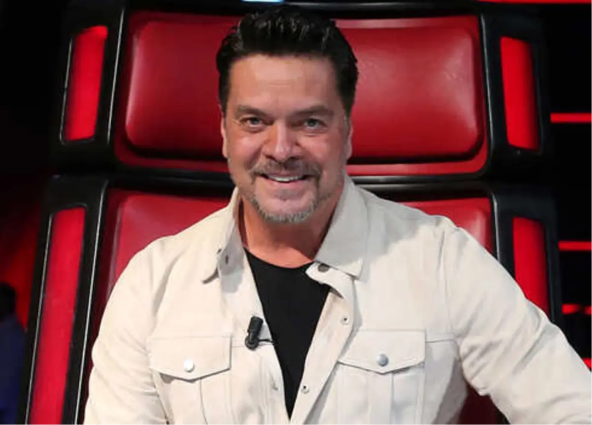 Yarışmacıyı İkna Etmek İçin 'Beyaz Show' Kozunu Kullandı!