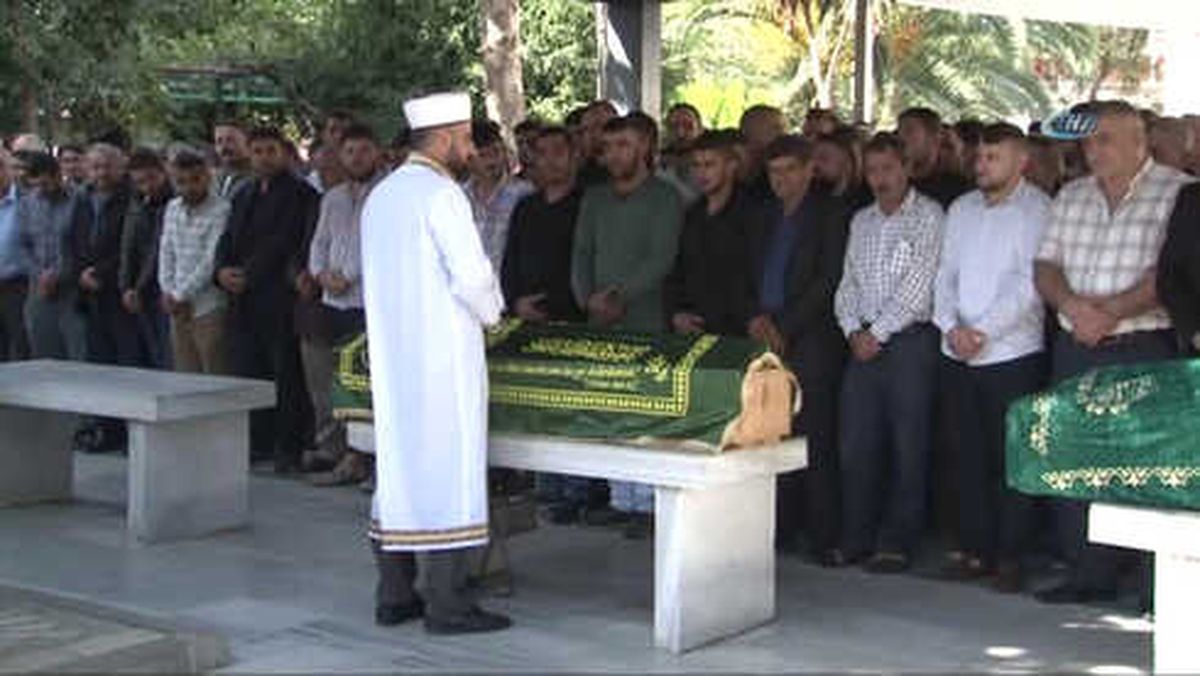 Çorlu'da Cinayete Kurban Giden Gökhan Altunpul Son Yolculuğuna Uğurlandı