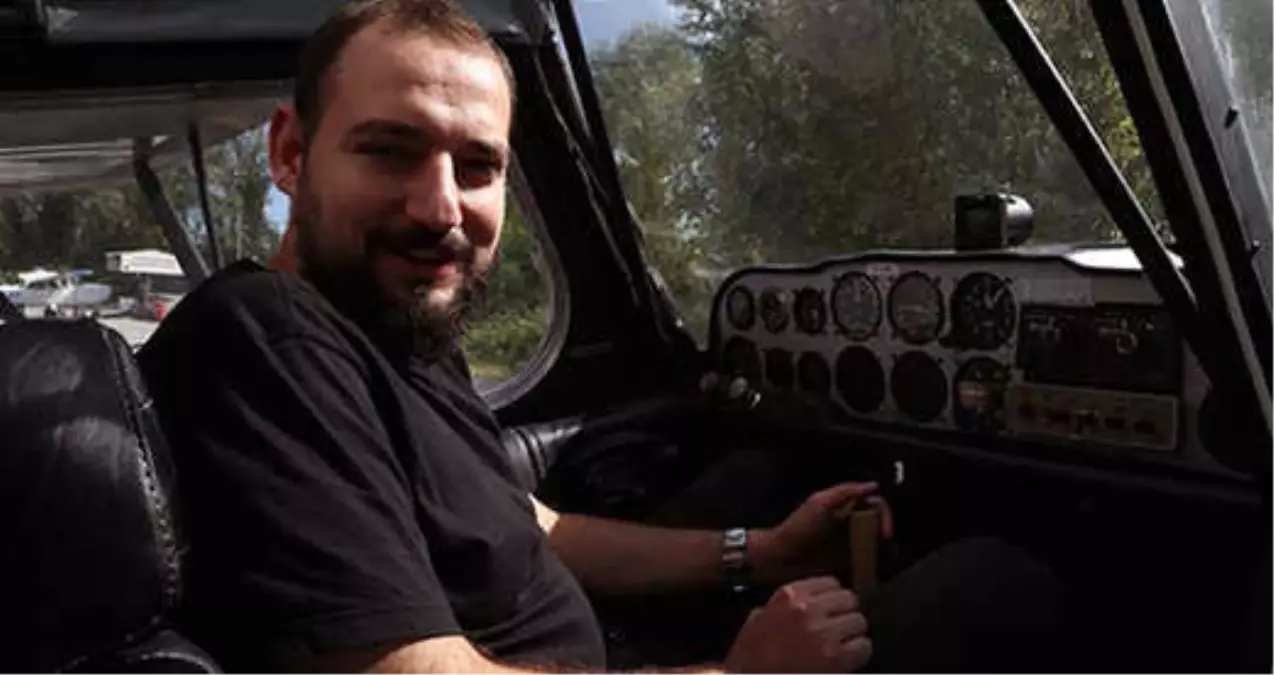 Samsunlu Genç, Hurda Uçağı Yeniden Göklerle Buluşturdu