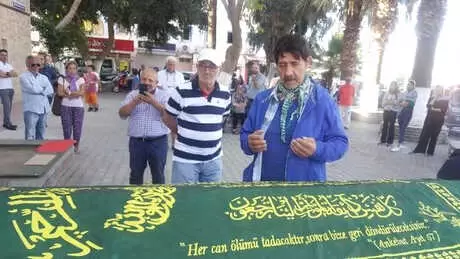 Yönetmen ve Oyuncu Kamil Renklidere, Bodrum'da Son Yolculuğa Uğurlandı Yönetmen ve Oyuncu Kamil Renklidere, Bodrum'da Son Yolculuğa Uğurlandı
