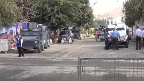 Adalet Bakanı Gül Cizre'de Esnafı Ziyaret Etti