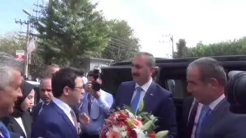 Adalet Bakanı Gül Cizre'de Esnafı Ziyaret Etti