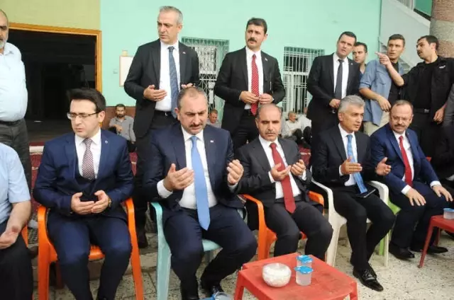 Adalet Bakanı Gül, Cizre'de Ziyaretlerde Bulundu