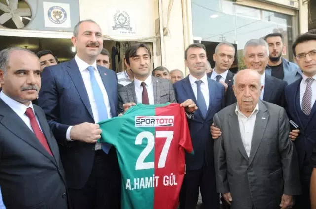 Adalet Bakanı Gül, Cizre'de Ziyaretlerde Bulundu