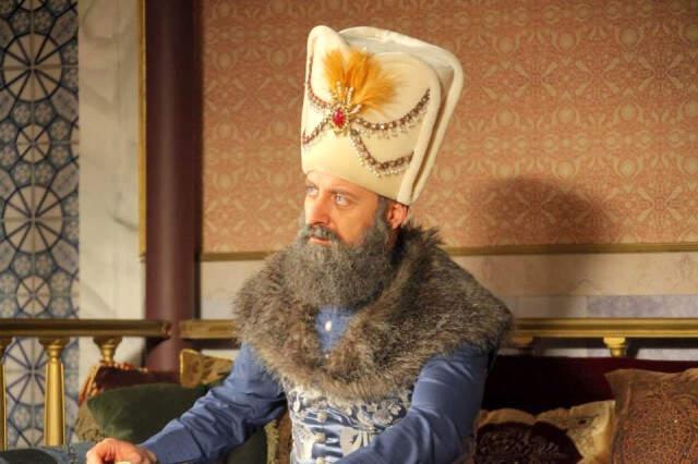 Bergüzar Korel'in Eşi Halit Ergenç Kimdir?