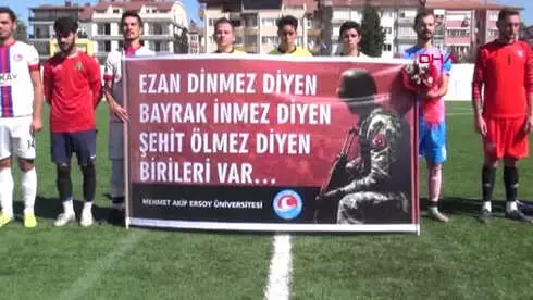 Burdur Törende Bayılan Öğrenciye İlk Müdahaleyi Sağlık Müdürü Yaptı Burdur Törende Bayılan Öğrenciye İlk Müdahaleyi Sağlık Müdürü Yaptı