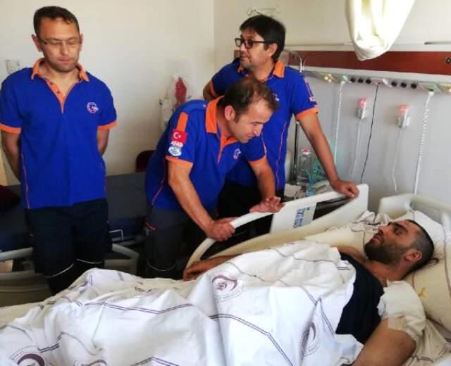 7 Kişinin Can Verdiği Kazada Afad Görevlisini Paçasından Yakalayıp Hayata Tutundu