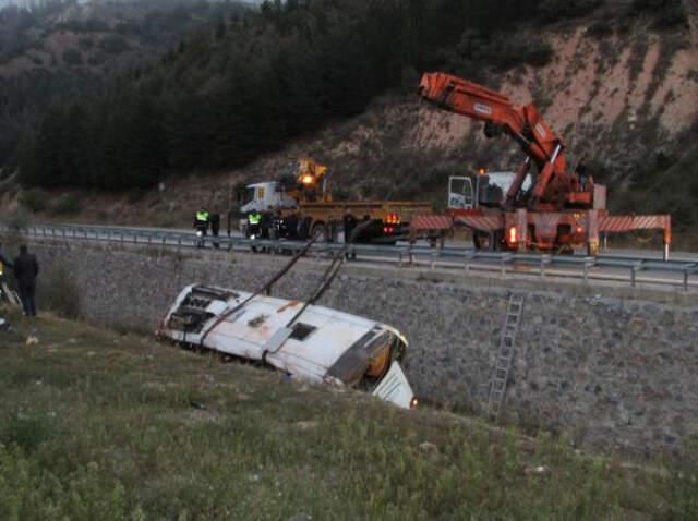 7 Kişinin Can Verdiği Kazada Afad Görevlisini Paçasından Yakalayıp Hayata Tutundu