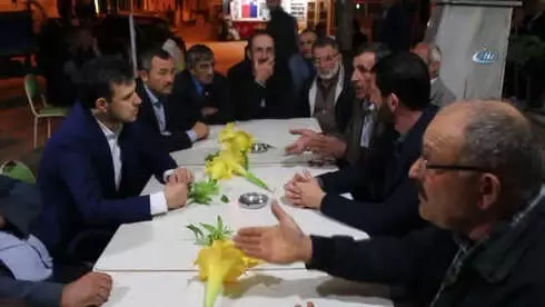 Akçalar ve Fadıllı'daki Gençlerin Kavgasında Milletvekili Mustafa Esgin Devrede Akçalar ve Fadıllı'daki Gençlerin Kavgasında Milletvekili Mustafa Esgin Devrede
