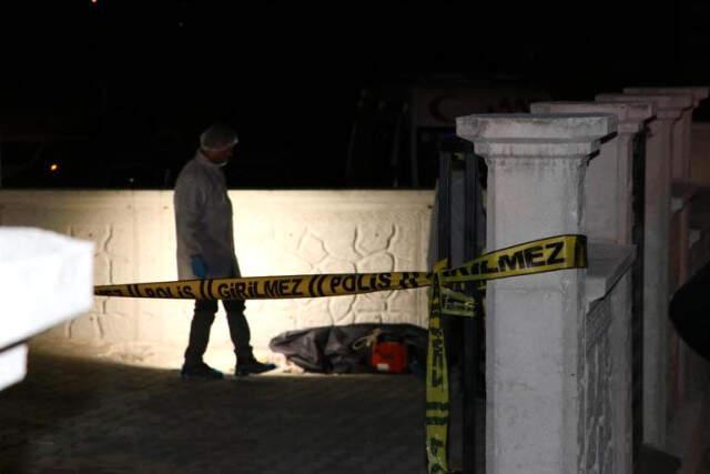 Anne ve 3 Yaşındaki Kızı, 6'ıncı Kattan Aşağı Düştü: 1 Ölü, 1 Yaralı