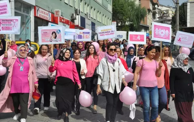Artvin'de Meme Kanseri Farkındalık Yürüyüşü Düzenlendi