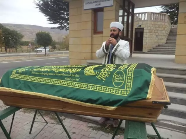Eğitimci Mehmet Ali Cengiz Toprağa Verildi