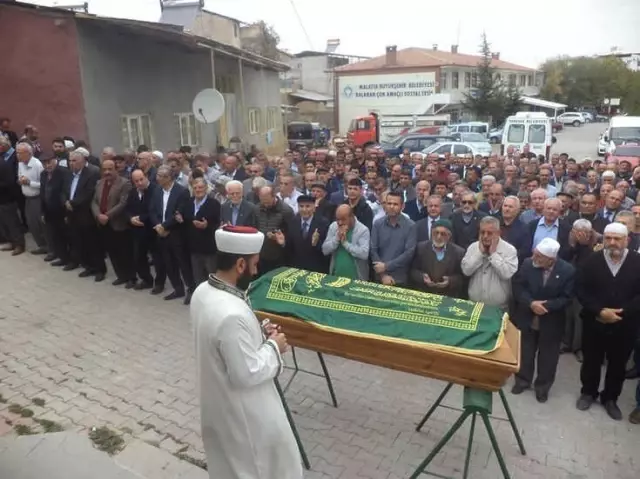 Eğitimci Mehmet Ali Cengiz Toprağa Verildi
