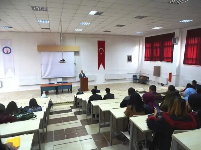 Hisarcık'ta Üniversite Öğrencileri 'Mevlid-i Nebi Gençlik Bilgi Yarışması' Hakkında Bilgilendirildi