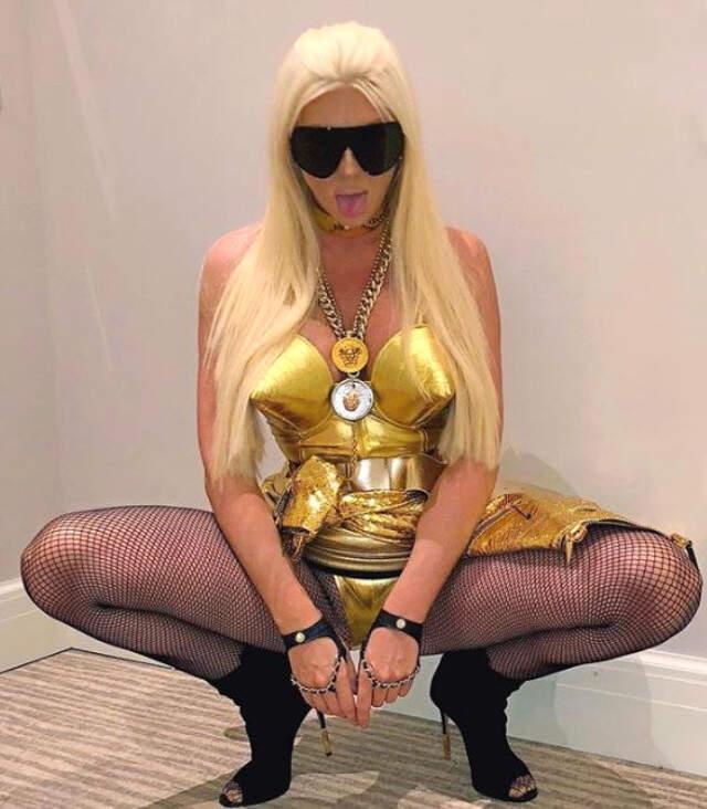 Jelena Karleusa, Futbol Oynadığı Anlar İle Büyük Beğeni Topladı
