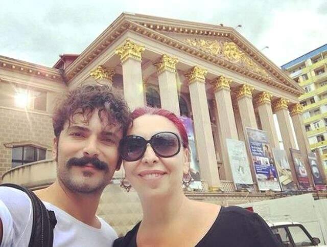 Kendisinden 25 Yaş Büyük Oyuncu Sema Keçik ile Aşk Yaşayan Halil İbrahim Kurum Kimdir?