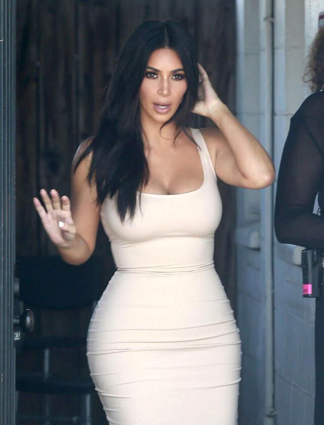 Kim Kardashian'dan Çok Konululacak Kalça İtirafı: Mutlu Değilim