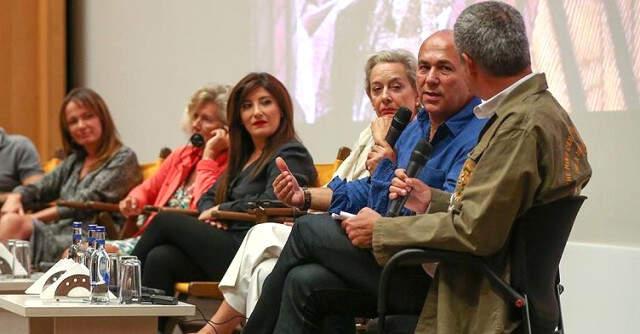 Oyuncu Şebnem Bozoklu, Festivalle İlgili Soru Sormak İsteyen Öğrencilere Aşırı Tepki Gösterdi