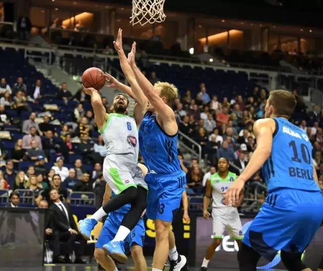Tofaş Taraftarı Önünde Eurocup'ta Galibiyet Hedefliyor Tofaş Taraftarı Önünde Eurocup'ta Galibiyet Hedefliyor