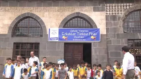 Türkiye Hafızlık Yarışması'nın Finali Diyarbakır'da Yapıldı Türkiye Hafızlık Yarışması'nın Finali Diyarbakır'da Yapıldı