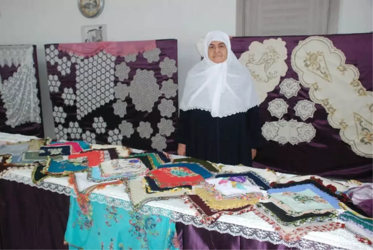 7 Çocuğu 13 Torunu Olan 77 Yaşındaki Nine Yaptıkları ile Hayran Bıraktı