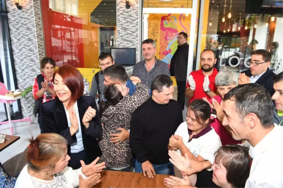 Avcılar'da Engelli Bireyler Doyasıya Eğlendi