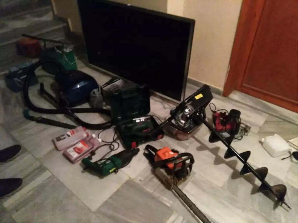 İki Evi Soyan Hırsız Suçüstü Yakalandı