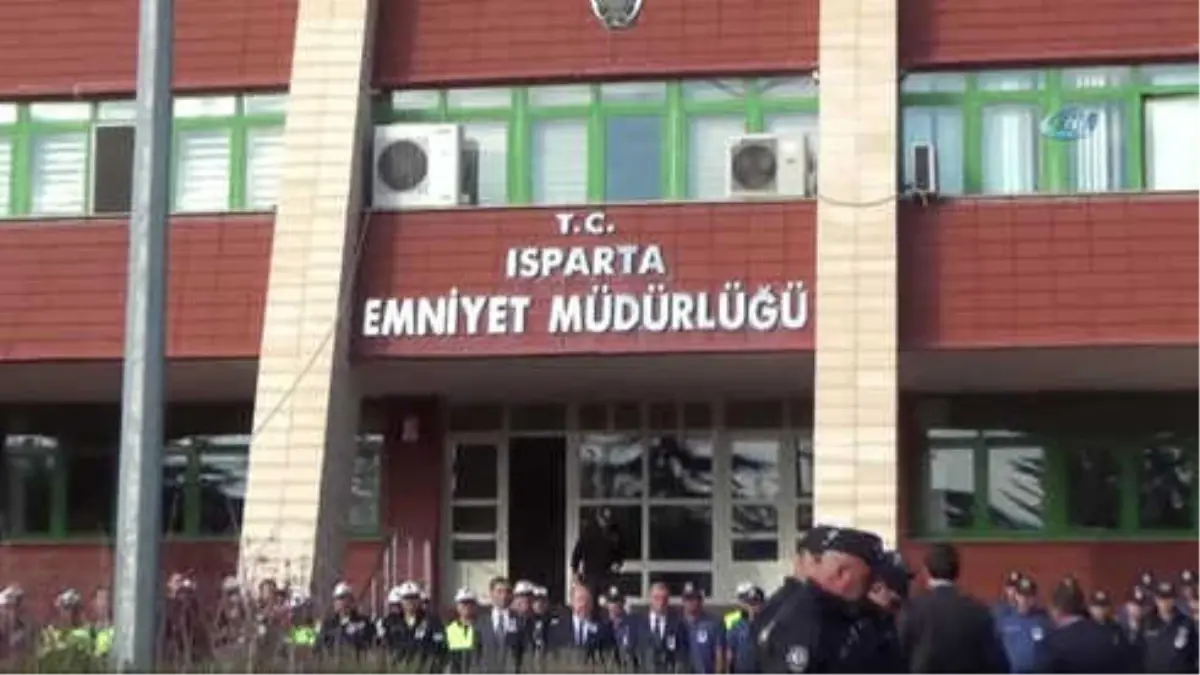 Isparta'da Kalp Krizi Geçiren 47 Yaşındaki Trafik Polisi Hayatını Kaybetti