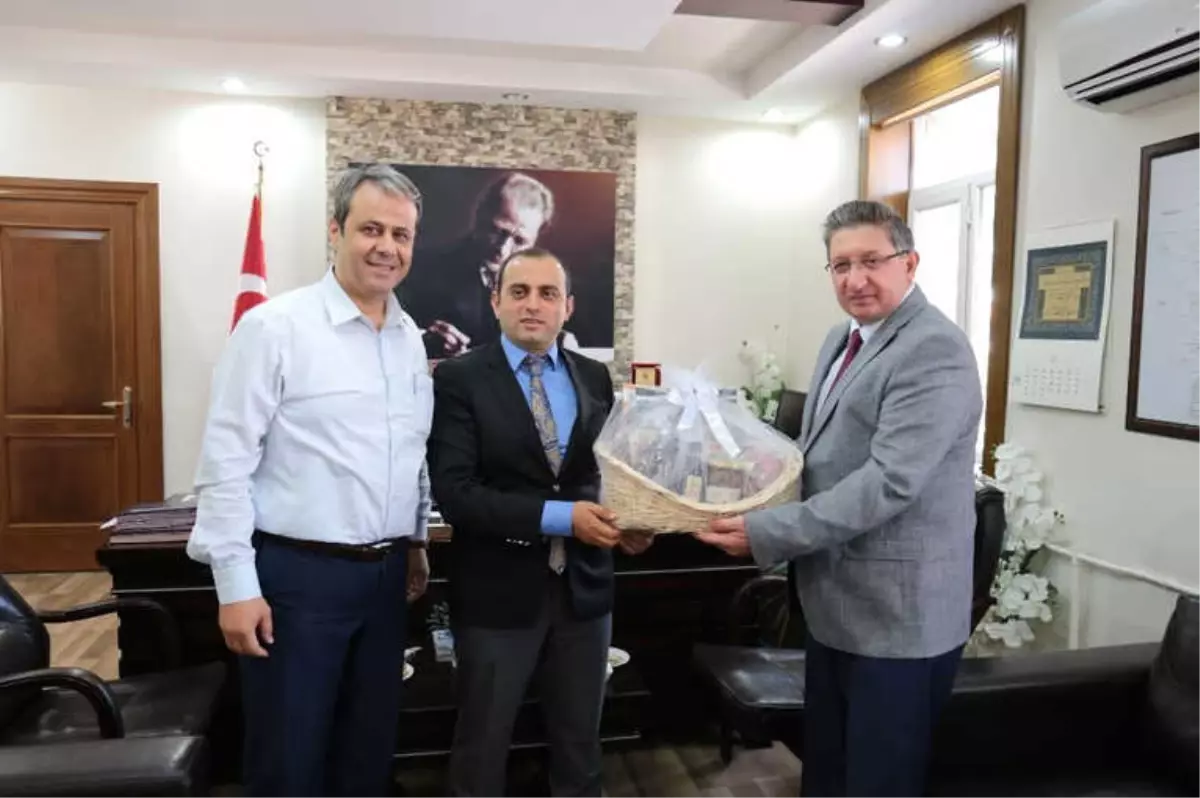 Nto Başkanı Arslan, Bozdoğan Kaymakamı Can'a 'Uzun Yaşam Sepeti' Hediye Etti