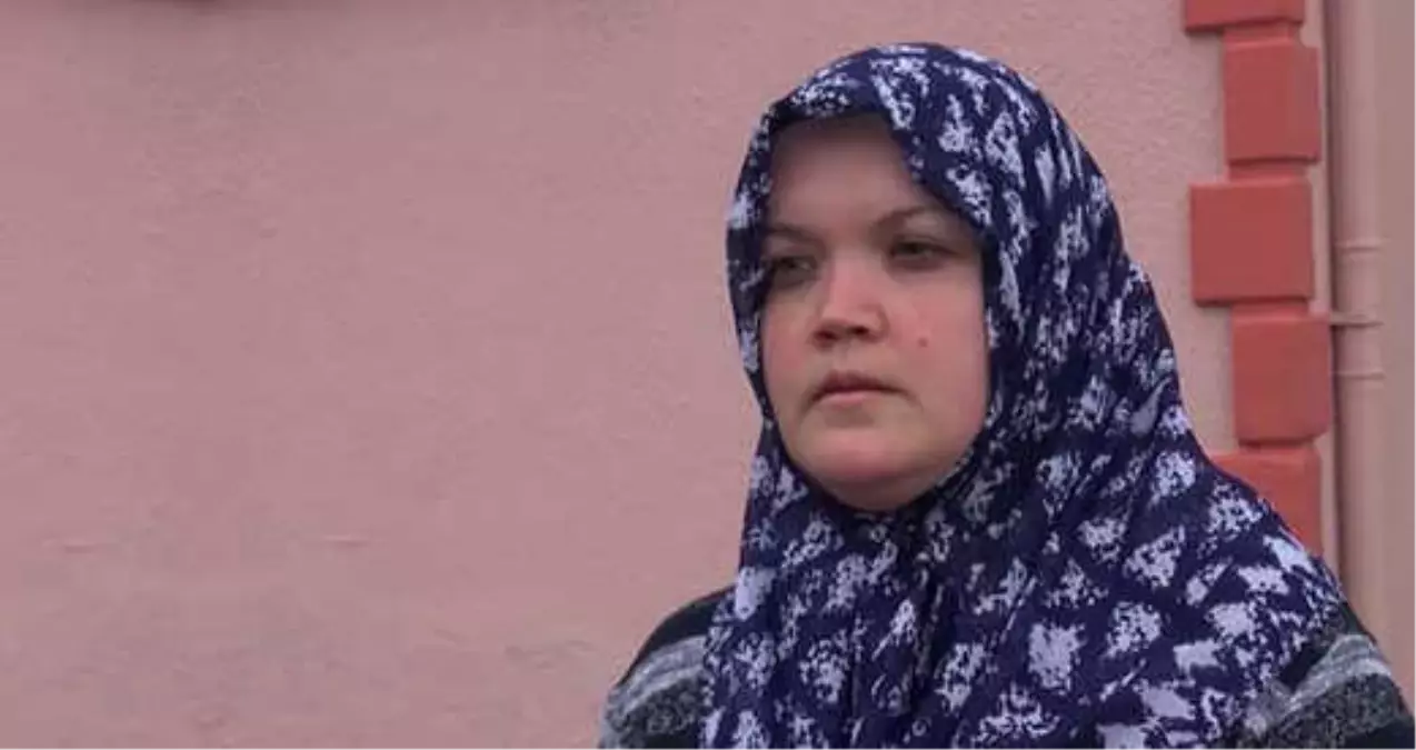 Oğlunun Başının Korkuluklara Sıkıştığını Öğrenen Anne Okula Koştu