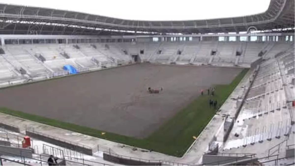 Yeni Ordu Stadı'nda Çim Serme İşlemine Başlandı