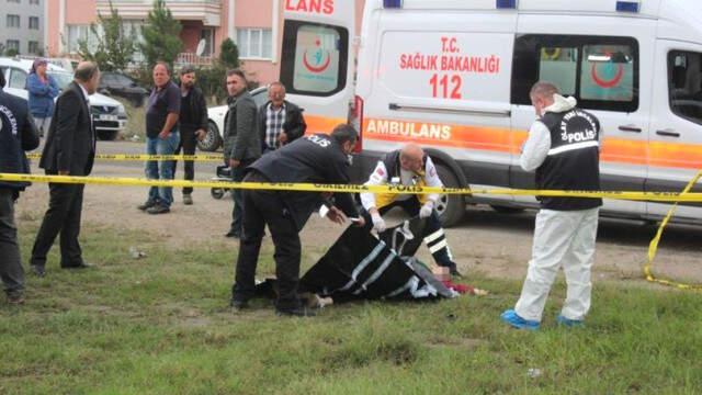 Annelerini Sokak Ortasında Kanlar İçinde Bulan Çocuklar Sinir Krizi Geçirdi