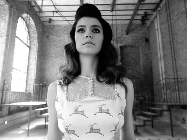 Beren Saat Yeni Projesiyle Dönüyor!
