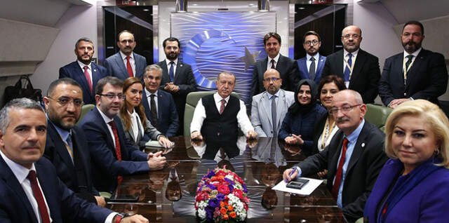 Cumhurbaşkanı Erdoğan: CHP, İş Bankası'ndaki Hisselerini Hazine'ye Devredip Atatürk'ün Vasiyetini Yerine Getirsin