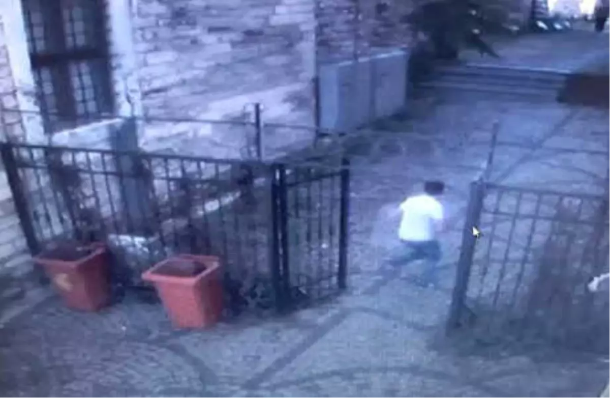 Fatih'te Kapkaç Kovalamacası Kamerada