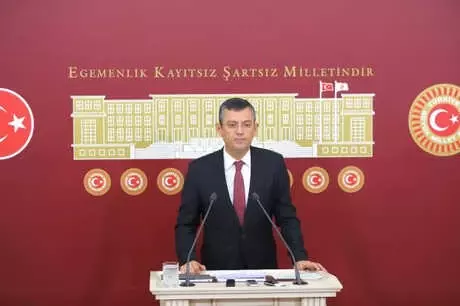 Özgür Özel: Takmış İş Bankası Hisselerine