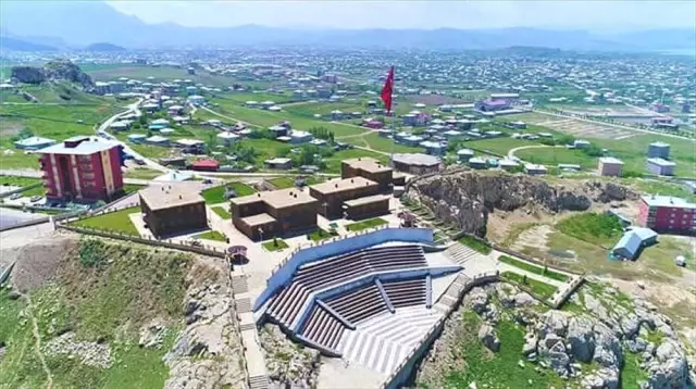 Tarihi Van Evleri' Turizme Kazandırıldı Tarihi Van Evleri' Turizme Kazandırıldı
