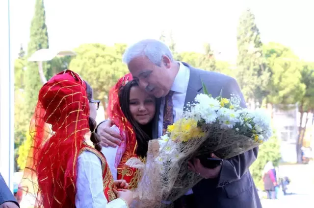 Vali Güvençer Kula'da Muhtarlar ile Bir Araya Geldi