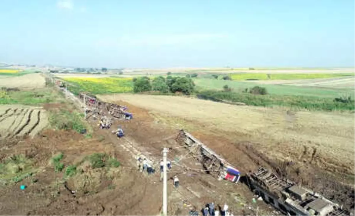 Çorlu'daki Tren Faciasında 'Asıl Kusurlu' Bulunan 4 Kişi, Adli Kontrolle Serbest