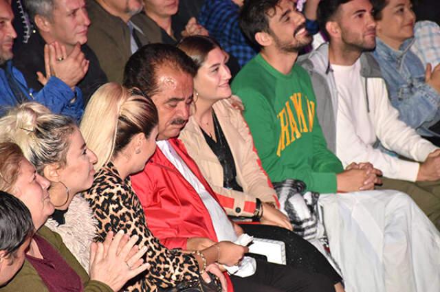 İbrahim Tatlıses Sibel Can konserinde ağladı İbrahim Tatlıses Sibel Can konserinde ağladı