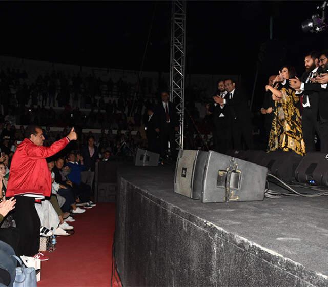 İbrahim Tatlıses, Sibel Can'ın Konserinde Gözyaşlarına Hakim Olamadı