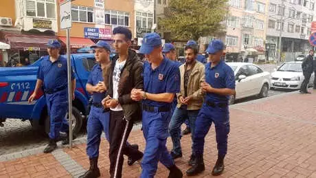 Kocaeli'de Daeş Operasyonu: 3 Gözaltı